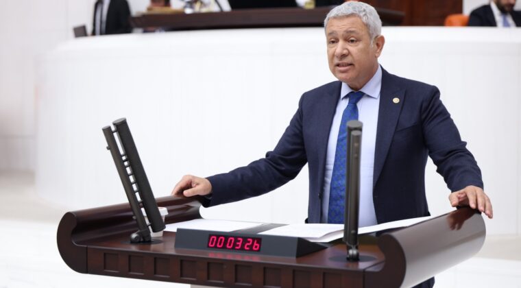 CHP’Lİ ORHAN SÜMER SAĞLIK ÇALIŞANLARININ MAĞDURİYETİNİ TBMM’YE TAŞIDI