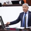 CHP’Lİ SÜMER ‘DEN CEYHAN STADYUMU ÇIKIŞI: “ÖDENEK HAZIR DENDİ, ÇİVİ ÇAKILMADI!”