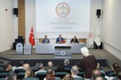 VALİ MUSTAFA YAVUZ SEYHAN’DA GÖREV YAPAN MUHTARLARIMIZLA BİR ARAYA GELDİ