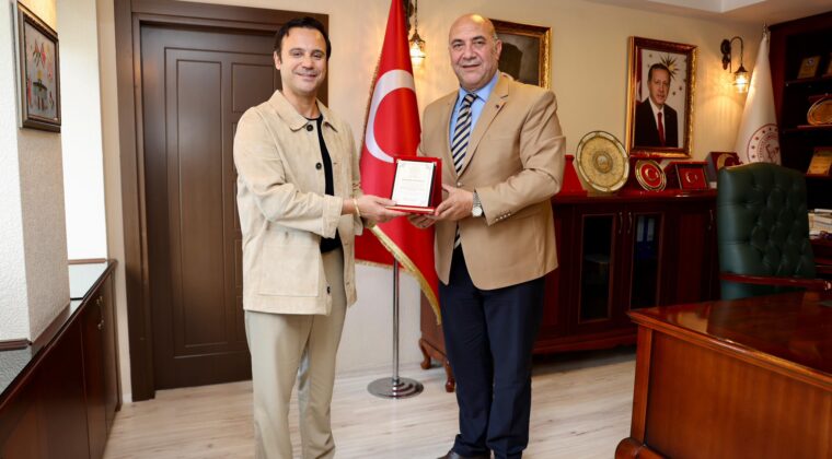 MİLLİ EĞİTİM MÜDÜRÜNDEN GÜNDOĞDU’YA TEŞEKKÜR PLAKETİ