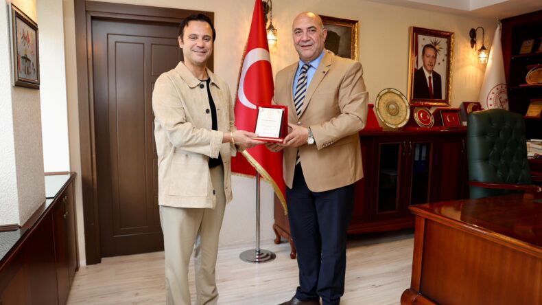 MİLLİ EĞİTİM MÜDÜRÜNDEN GÜNDOĞDU’YA TEŞEKKÜR PLAKETİ