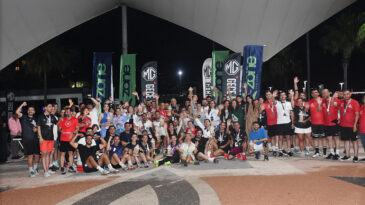 SPORUN BİRLEŞTİRİCİ GÜCÜ-GECE KOŞUSUNA YÜZLERCE SPORCU KATILDI