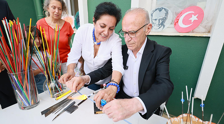 YÜREĞİR’DE KURSİYERLERİN ESERLERİ SERGİLENDİ