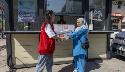 MERSİN BÜYÜKŞEHİR ANNE ADAYLARINA ‘HAMİLE BAKIM SÜTÜ’ DESTEĞİNİ SÜRDÜRÜYOR