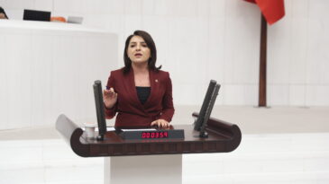 “EMEKLİYE REVA GÖRÜLEN ZAM, YOKSULLUĞUN GÜNCELLENMİŞ TARİFESİDİR”