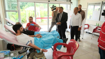 BİRBİRİMİZE CANDAN BAĞLIYIZ…
