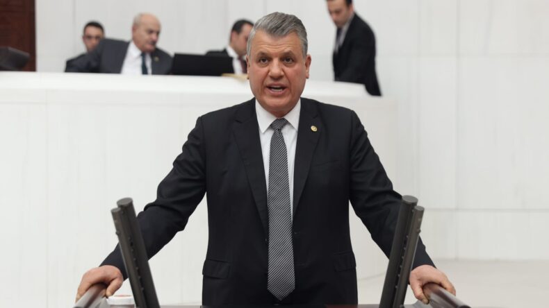 “CEZAEVİNDE ÇALIŞAN EMEKÇİLERİN SESİNİ DUYUN”