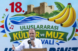BAŞKAN VAHAP SEÇER MUZ FESTİVALİ’NDE…