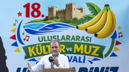 BAŞKAN VAHAP SEÇER MUZ FESTİVALİ’NDE…
