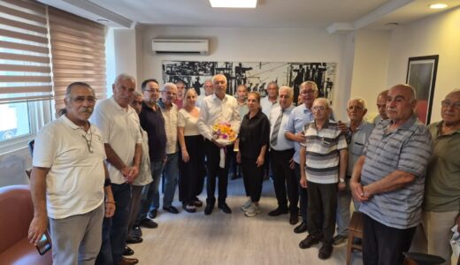 ANADOLU EMEKLİLER DERNEĞİ’NDEN ZEYDAN KARALAR’A GEÇMİŞ OLSUN ZİYARETİ