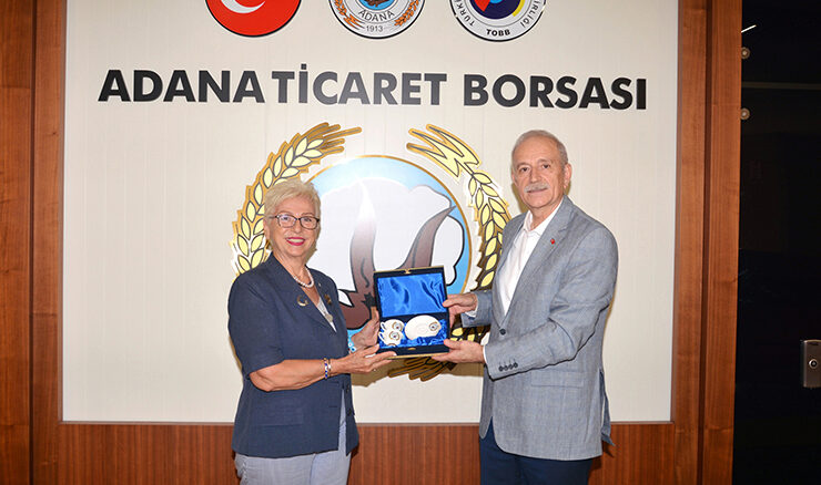 ADANA TİCARET BORSASI’NDA KADINLARIN İŞ DÜNYASINDAKİ YERİ VE İŞKAD’IN GİRİŞİMCİLİK ÖDÜLLERİ KONUŞULDU