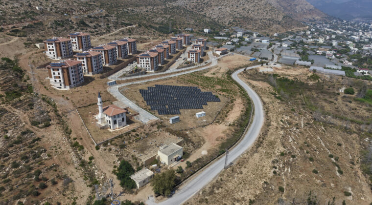 BÜYÜKŞEHİR’DEN AYDINCIK’TA HEM ÜRETİCİYE VE HEM DE VATANDAŞA KONFORLU ULAŞIM