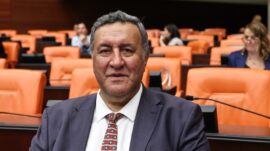 GÜRER: “KAMUDA TAŞERON BİTMELİ, İŞÇİLER KADROYA ALINMALI”