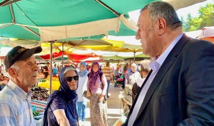 GÜRER: “ÜRETİM ARTIYOR. RAFTA, TEZGÂHTA FİYATLAR DÜŞMÜYOR.”
