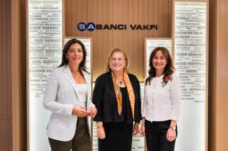 SABANCI VAKFI’NDA BAYRAK DEĞİŞİMİ