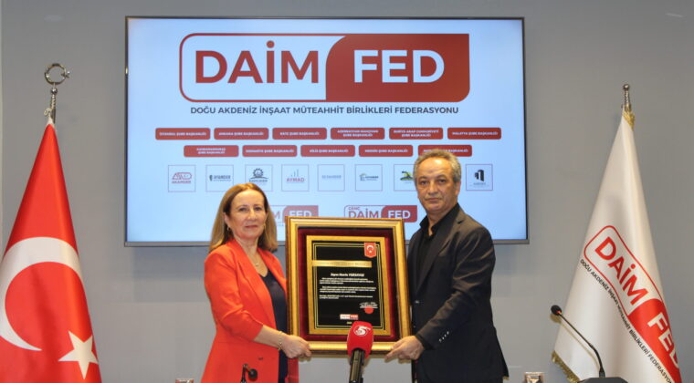 “ÜSTÜN HİZMET ŞEREF BELGESİ’NİN İLK SAHİBİ NESRİN VURSAVUŞ OLDU