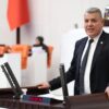 “UYGULAMALI VE ARAŞTIRMA ÇİFTÇİLİĞİ’NDE VE ARAŞTIRMA ÇİFTÇİLİĞİ’NDE KRİZ SÜRÜYOR”
