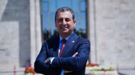İLETİŞİM BAŞKANLIĞI 7 AYDA 3,5 MİLYAR LİRA HARCADI: HER GÜN 587 ASGARİ ÜCRETLİNİN MAAŞI