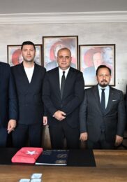 HAKAN YILDIRIM VE BİLAL ULUDAĞ’DAN TÜRKAV ADANA’YA HAYIRLI OLSUN ZİYARETİ