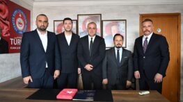 HAKAN YILDIRIM VE BİLAL ULUDAĞ’DAN TÜRKAV ADANA’YA HAYIRLI OLSUN ZİYARETİ