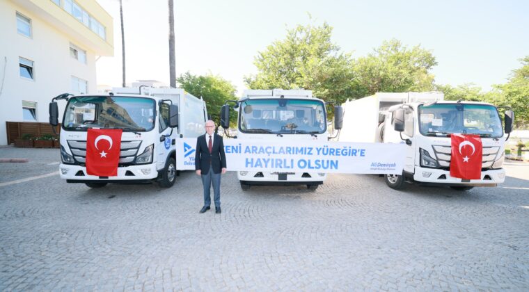 YÜREĞİR BELEDİYESİ HİZMET FİLOSUNA 4 YENİ ARAÇ DAHA KAZANDIRDI
