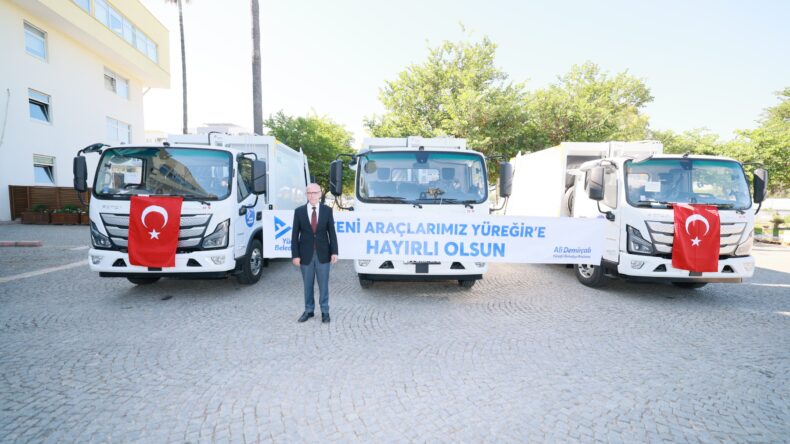 YÜREĞİR BELEDİYESİ HİZMET FİLOSUNA 4 YENİ ARAÇ DAHA KAZANDIRDI