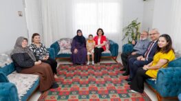 SÜREYYA YAVUZ ŞEHİTLERİMİZİN AİLELERİNİ ZİYARET ETTİ