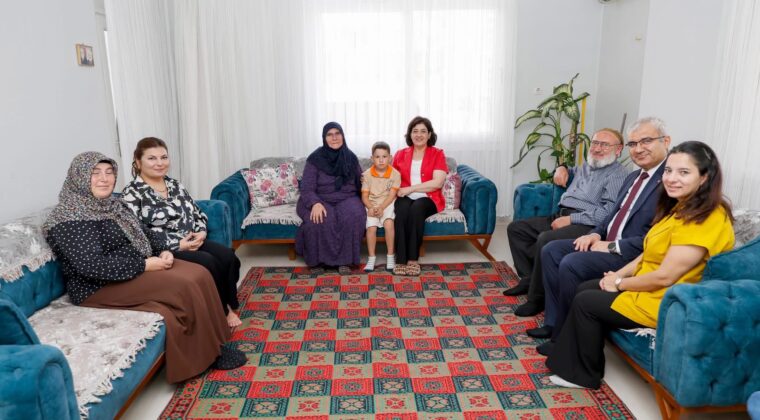 SÜREYYA YAVUZ ŞEHİTLERİMİZİN AİLELERİNİ ZİYARET ETTİ