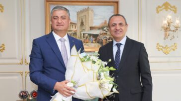 YÜREĞİR BELEDİYE BAŞKAN VEKİLİ ÖZÜNAL’DAN VALİ YAVUZ’A ZİYARET