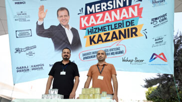 BÜYÜKŞEHİR ÜNİVERSİTE ÖĞRENCİLERİNİ MERSİN VE TARSUS OTOGARLARINDA KARŞILIYOR