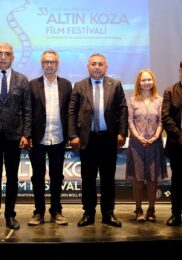 GÜNGÖR GEÇER: “ADANA’NIN KALBİ DAİMA SİNEMAYLA ATIYOR.”