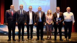 GÜNGÖR GEÇER: “ADANA’NIN KALBİ DAİMA SİNEMAYLA ATIYOR.”