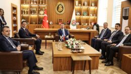 ADALET BAKANI AKIN GÜRLEK ADANA BAROSU’NU ZİYARET ETTİ