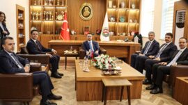 ADALET BAKANI AKIN GÜRLEK ADANA BAROSU’NU ZİYARET ETTİ