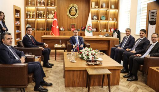 ADALET BAKANI AKIN GÜRLEK ADANA BAROSU’NU ZİYARET ETTİ