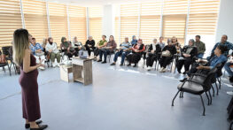 MERSİN BÜYÜKŞEHİR, ENGELSİZ YAŞAM MERKEZİ’NDE AİLELERİ DİJİTAL DÜNYANIN RİSKLERİNE KARŞI BİLİNÇLENDİRDİ