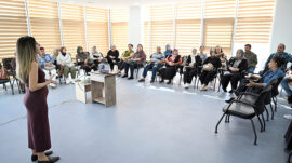 MERSİN BÜYÜKŞEHİR, ENGELSİZ YAŞAM MERKEZİ’NDE AİLELERİ DİJİTAL DÜNYANIN RİSKLERİNE KARŞI BİLİNÇLENDİRDİ