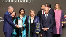 ÇUKUROVA ÜNİVERSİTESİNE YÖK ÜSTÜN BAŞARI ÖDÜLÜ